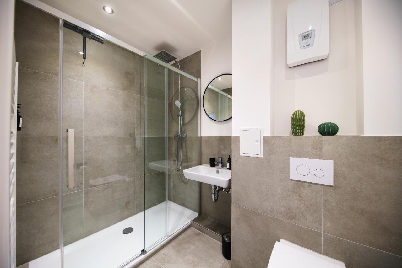 Staytona - Parkpl. - Balkon - Wlan - Netflix - Wfh Taunusstein Exterior foto